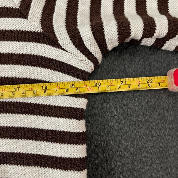 St. John Sport By Marie Gray Brown White Stripped Cropped Knit LS Sweater, Size - Picture 5 of 6